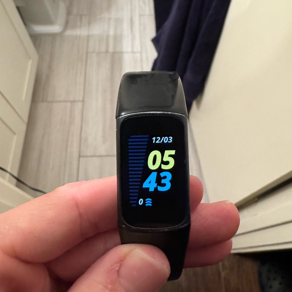 Fit but charge 5